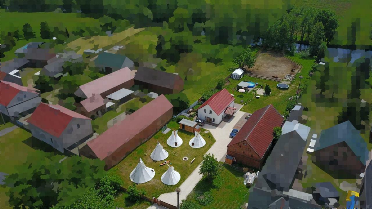 Kuckunniwi Tipidorf Hotel Tauche Bagian luar foto